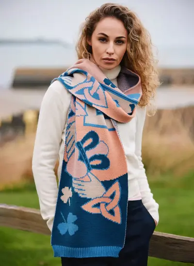 Claddagh Knit Scarf 